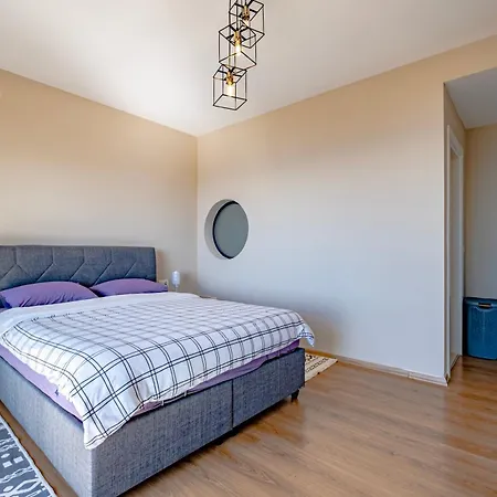 Βίλα Farilya By Important Group Travel