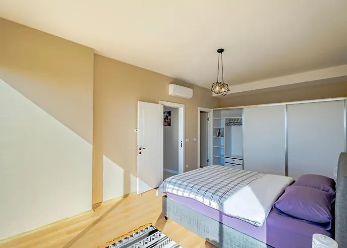 Farilya By Important Group Travel فيلة