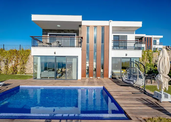 Farilya By Important Group Travel Villa