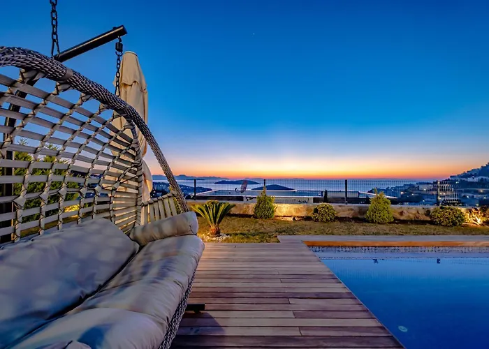 Farilya By Important Group Travel Villa *