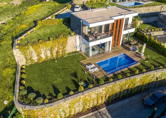 Villa Farilya By Important Group Travel *