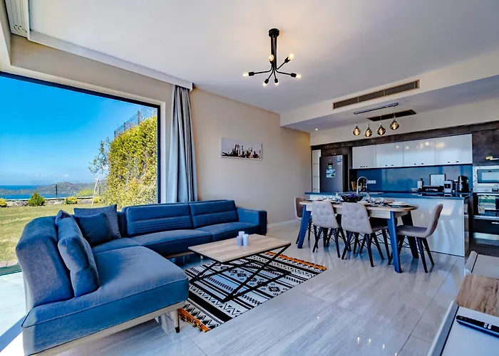 Farilya By Important Group Travel Villa *